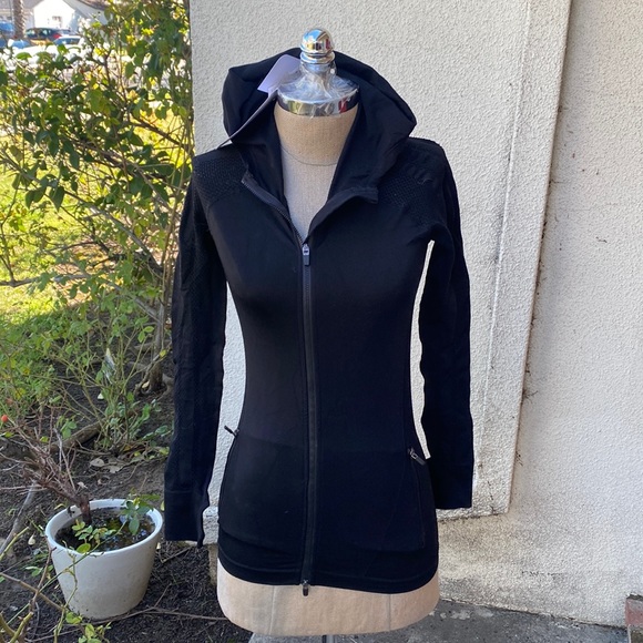 NWT Fabletics Kiley hooded great black zippered stretchy jacket with pockets. - Picture 5 of 16
